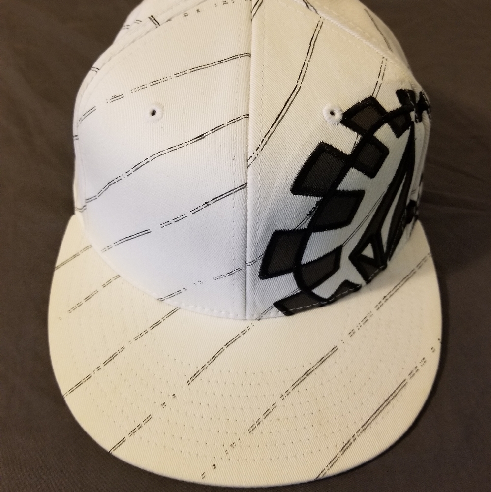 Cap - Picture 4 of 10